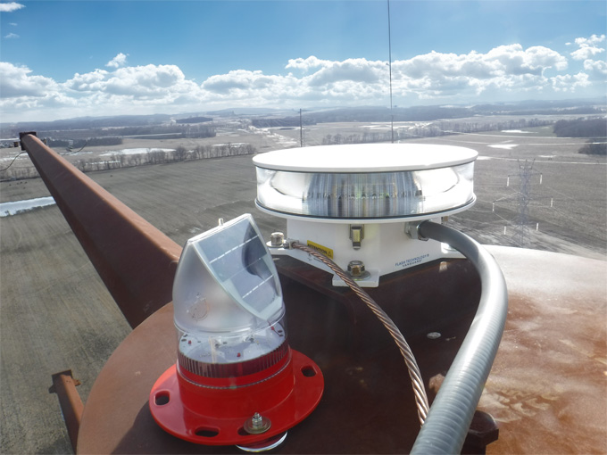 Solar Powered FAA Obstruction Light Installation