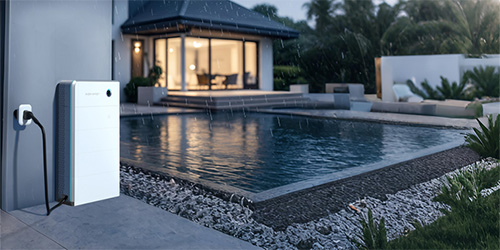 Sigenergy battery protecting a home by the pool in the rain